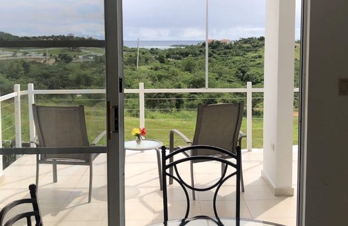 Fraile Condo | Spectacular estate seclusion with ocean views near Zoni Beach/AC/Wifi/Sat TV