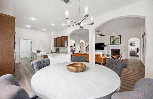 Hennig Heights House | Spectacular home perfectly located near everything!