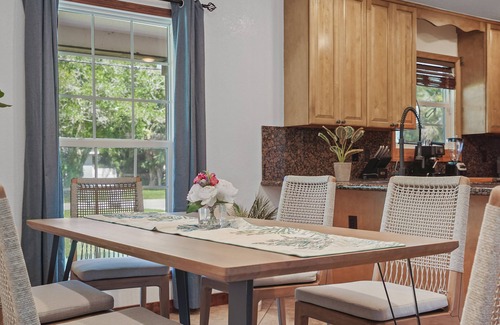 Pinellas Park House | Spectacular home with outdoor POOL and LAKE view (62nd St N)