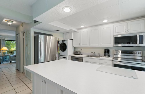 Key Largo House | Spectacular Key Largo Sunsets - 2 bedroom Townhouse sleeps 4