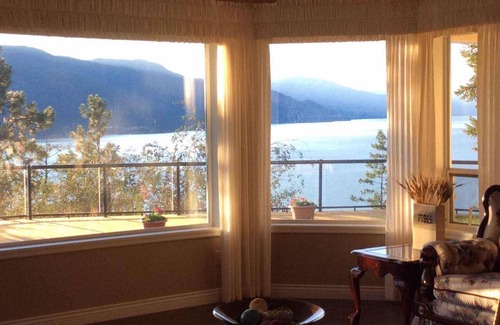 McKinley House | Spectacular Lake View Retreat#30 days rule#