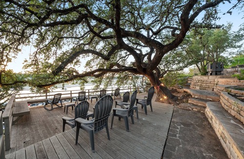 Buffalo Gap House | SPECTACULAR LAKEFRONT OASISnOver 400 feet frontage on 2 acres of century oaks