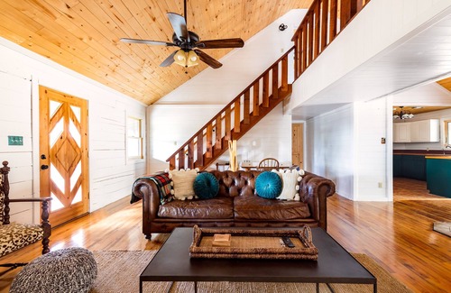 Dripping Springs House | Spectacular Log Cabin on 10 Acres in Dripping Springs