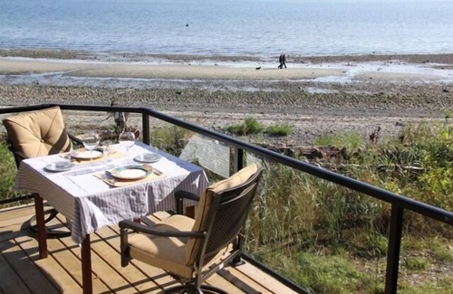 Regional District of Nanaimo House | Spectacular ocean side experience at this stunning 1 bdm home, Qualicum Bay