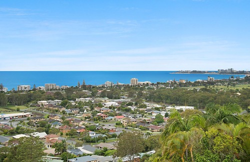 Tugun House | Spectacular Ocean Views - Modern 3 bedroom with Pool
