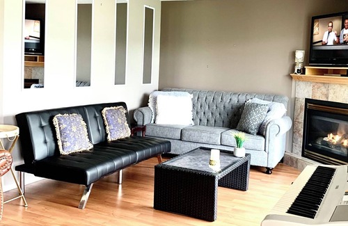 Lethbridge Condo | Spectacular Paradise canyon Condo Retreat/ Resort style Vacation