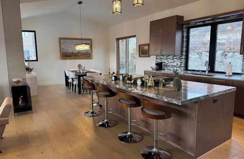 Hideout House | Spectacular Park City 4-bedroom home, with amazing Mountain and Lake views.
