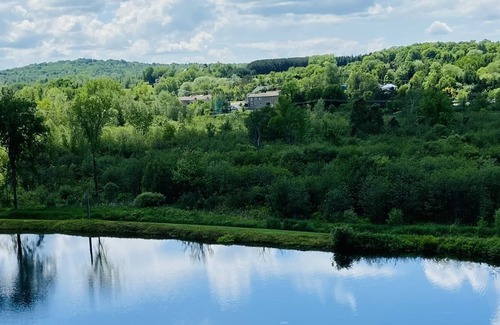 Sutton Cottage | Spectacular & Peaceful cottage with Lake!