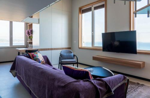 Elbasan Apartment | Spectacular Sea View, 21st Floor, Catamaran II