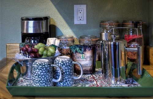 Rapid City Cabin | Spectacular setting, amenities, and centrally located to Mt. Rushmore and Custer State Park, and hiking. Wi-Fi. Excellent cell service (Verizon & ATT).A favorite cabin for honeymoons and anniversaries Private campfire. Off-season discounts. No extra