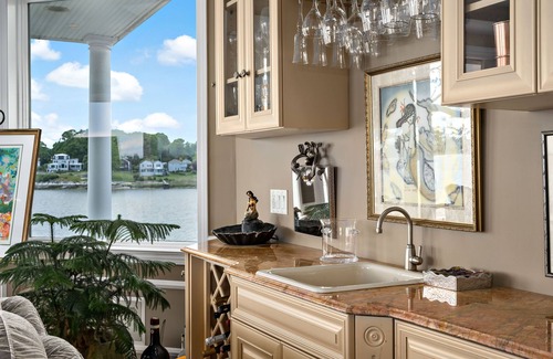 Stony Creek House | Spectacular Stony Creek Waterfront Home