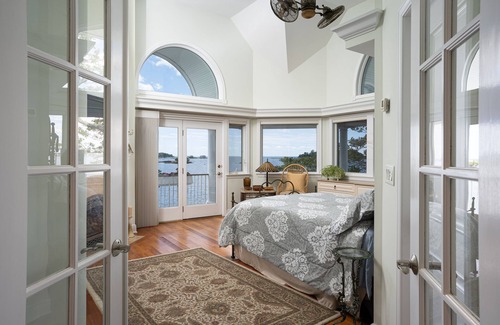 Stony Creek House | Spectacular Stony Creek Waterfront Home