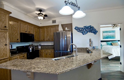 Corpus Christi House | Spectacular Sunsets! Private Pool & Spa on Canal - Walk to Beach & Restaurants!