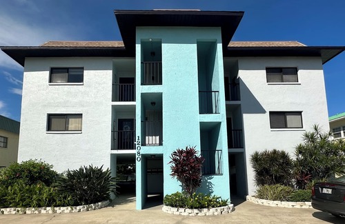 Capri Isle Condo | Spectacular View 2/2 condo in a quiet neighborhood and close to beach