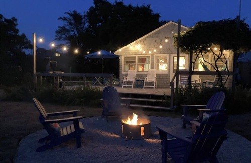 Tiverton Cottage | Spectacular View from Charming Waterfront Cottage on Fogland Point