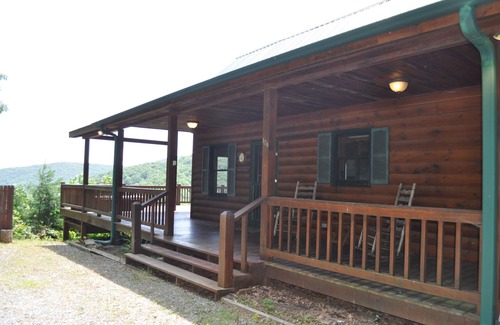 Blue Ridge Cabin | Spectacular VIEW ! Reduced spring rates! Aska /Pet friendly!