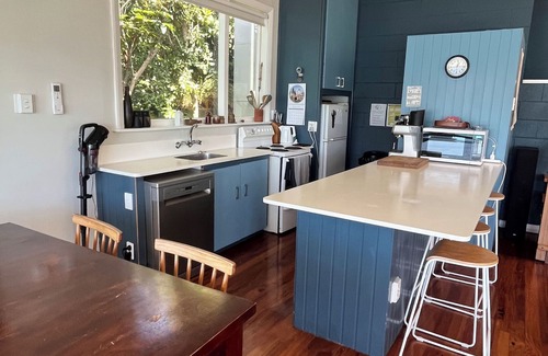 Wainui House | Spectacular views at Wainui Waterfront haven - Piwakawaka Retreat