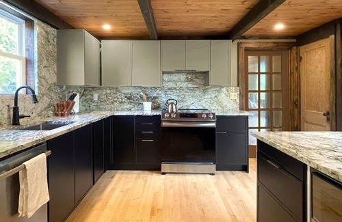 Wilmington House | Spectacular Views, Private River Access Home