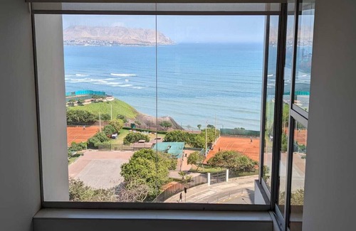 Santa Cruz Condo | Spectacular vista del Faro de Miraflores Y la Costa Verde