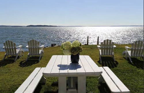 Silver Beach House | Spectacular Waterfront-Best view on island-Tastefully renovated 1929 Cape.
