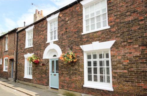 Sandwich House | Spencer House