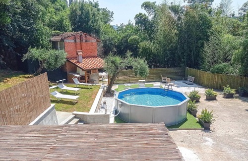 Camaiore Apartment | Spend a relaxing vacation in the inviting vacation apartment in idyllic countryside.