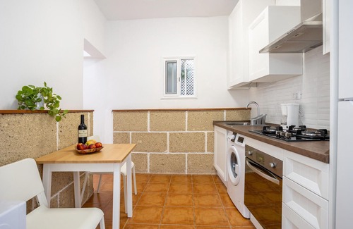 Fasnia House | Spend a wonderful time with your loved ones in this vacation home.