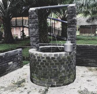 Tanjung Sepat House | Spic s Lake Cottage Resort