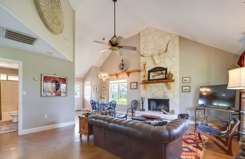 Paleface Homesteads Cabin | Spicewood Ranch Cabin w/Deck, Barn Access!