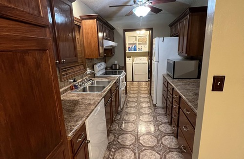 Farmerville House | Spillway Road Retreat (2.5 miles from Lake D’Arbonne)