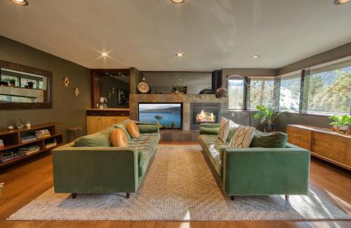 Alpine Meadows House | Spire Chalet at Alpine Meadows - 4BR W Hot Tub and Ski Shuttle