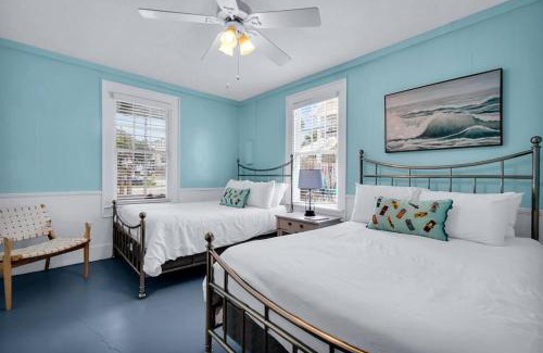 Savannah Beach Apartment | Splash Inn Lower Unit: Heated Pool & Walk to Beach