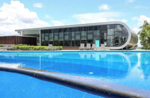 Kuala Langat District Apartment | Splashmania Gamuda Cove Homestay with Projector and Tent KLIA Banting