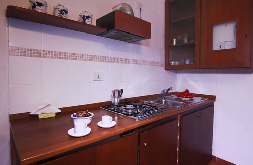 Gualdo Cattaneo Cottage | Splendid Farmhouse in Gualdo Cattaneo with Hot Tub