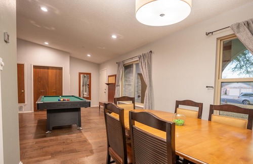 Schertz House | Splendid in Schertz *️ 4BR Entire House *️ JBSA Randolph *️ San Antonio Attractions