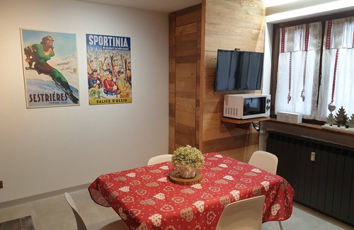 Sauze d'Oulx Apartment | Splendid studio flat in the center of Sauze completely renovated, with terrace and view