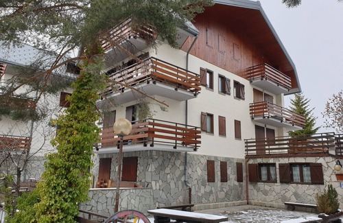 Sauze d'Oulx Apartment | Splendid studio flat in the center of Sauze completely renovated, with terrace and view