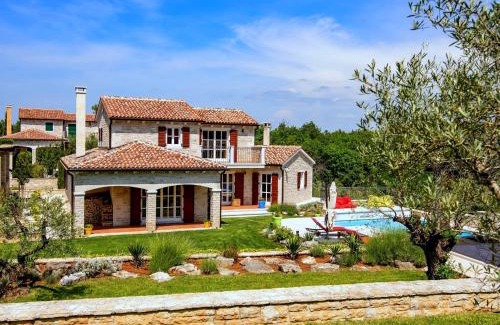 Banki Villa | Splendid Villa with Private Swimming Pool