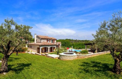 Banki Villa | Splendid Villa with Private Swimming Pool
