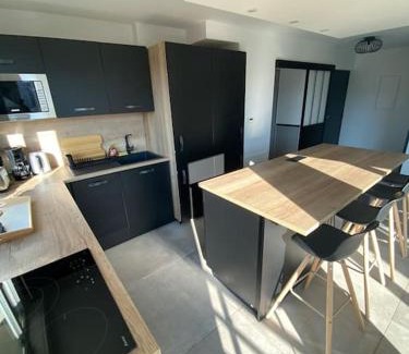 Sablon - Trudaine Apartment | Splendide 70m2 Balcon + Parking