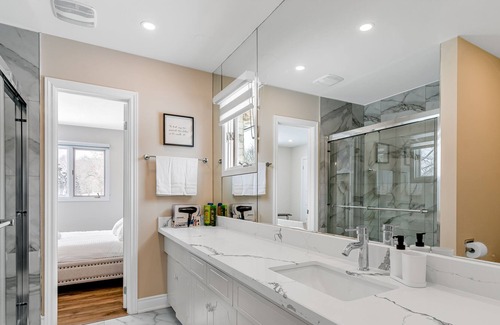 Mono House | Splendour in Hockley Valley ~ Spa ~ Golf ~ Winery