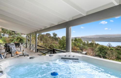 Lake Tarawera House | Splendour on Spencer - Lake Tarawera Holiday Home