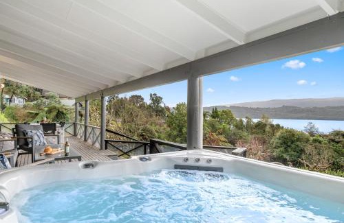 Lake Tarawera House | Splendour on Spencer - Lake Tarawera Holiday Home