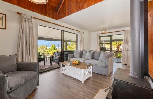 Lake Tarawera House | Splendour on Spencer - Lake Tarawera Holiday Home