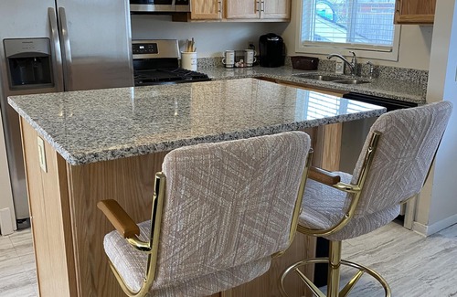 Robbinsdale House | split level 4-bedroom 2-bath duplex