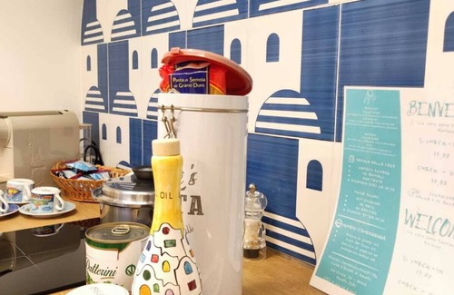 Pontone House | Spoil yourself with this charming accommodation and its elegant decor.