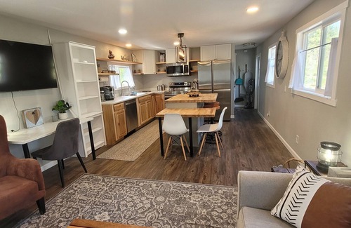 Thorpe Westwood House | Spokane Chalet quiet, secluded yet close to everything