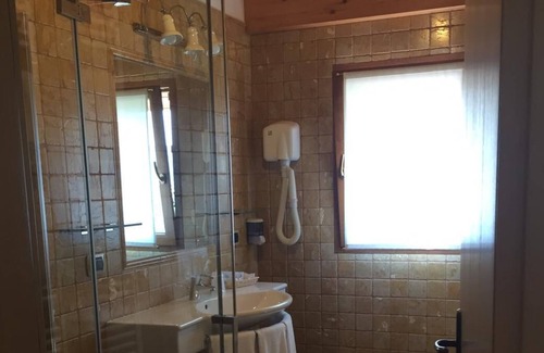 Illasi Hotel | SPORTING HOTEL SAN FELICE triple room