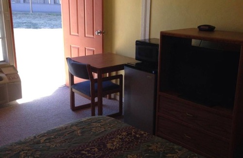 Antlers Hotel | Sportsman Inn and Suites