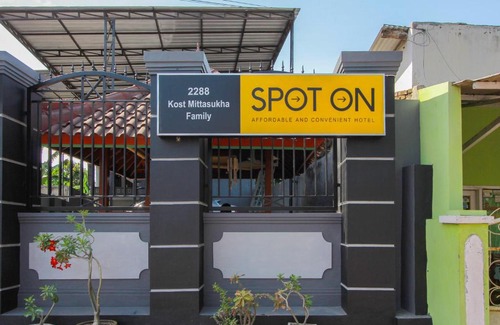 Banyuwangi Hotel | SPOT ON 2288 Kost Mittasukha Family